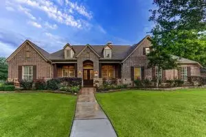 4 BEDRM 3.1 BATH LUXURY HOME IN FULBROOK - FULSHEAR, TX 77441