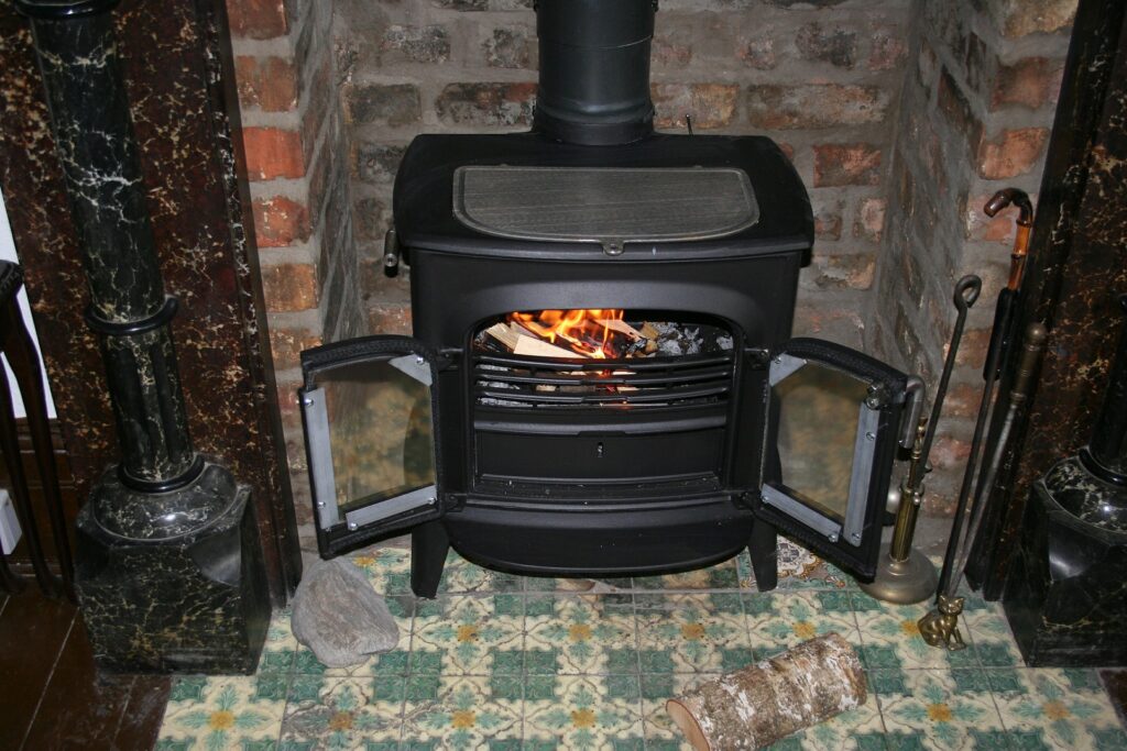 fireplace 195296 1920 1024x683